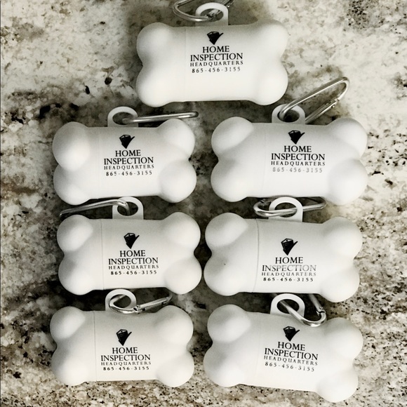 10 Individual Dog Poop Bags With Dispenser and Clip - Picture 2 of 5